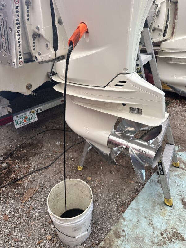 i3dc - Suzuki Outboard Oil Drain 115-350hp - Image 10
